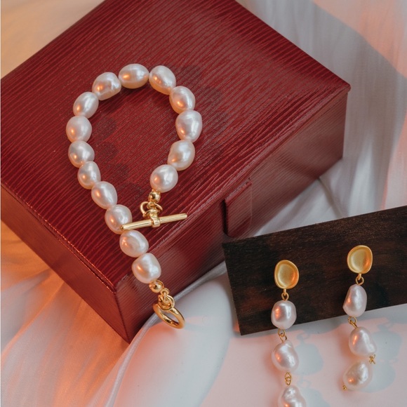 ✨ Set Sterling Silver Baroque Natural Pearls Earrings and Bracelet - Picture 1 of 3